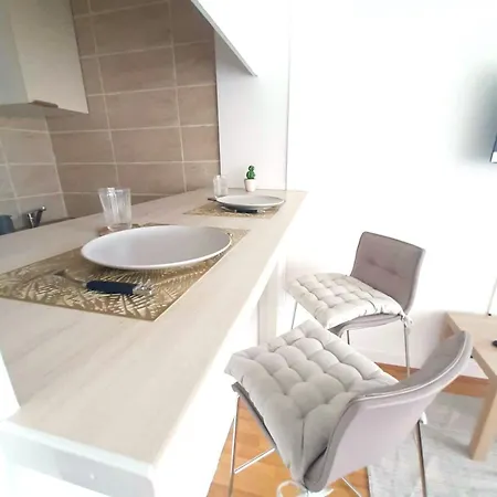 Apartmán Au Havre Des Sacres - Balcon - Proximite Centre Remeš